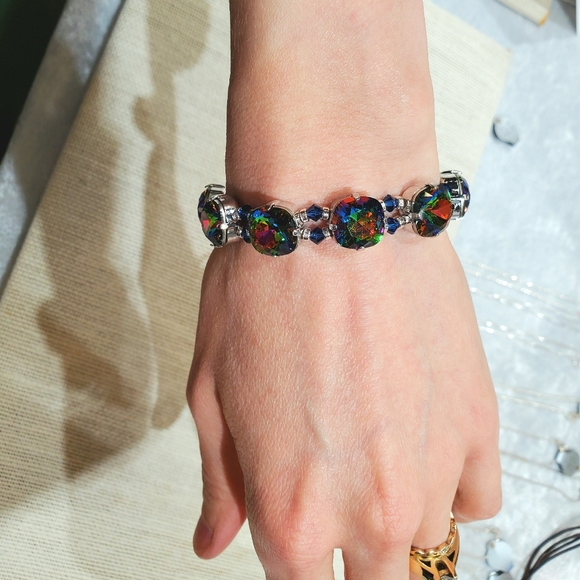 Swarovski Crystal multi-colored bracelet - Picture 7 of 7